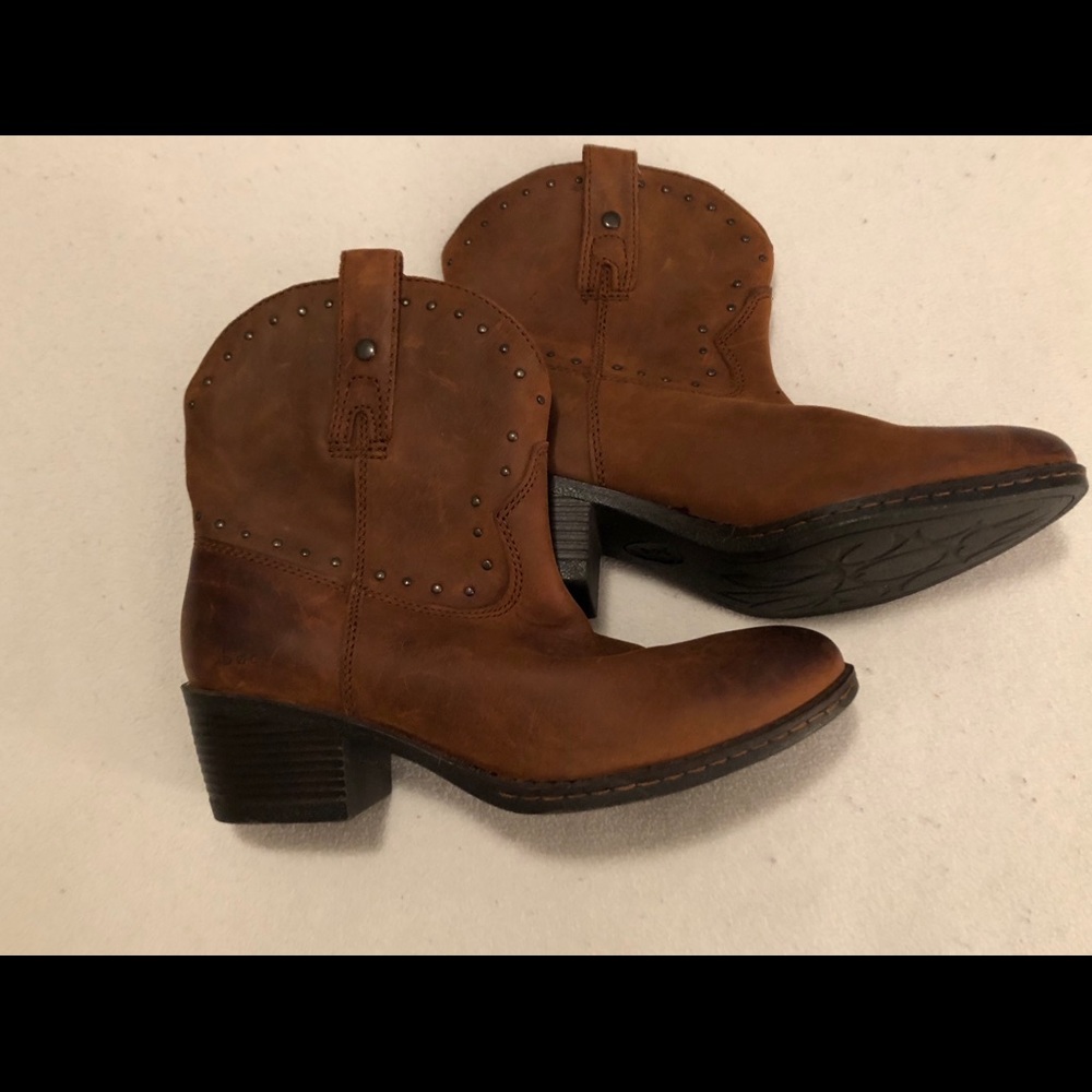 BOC short cowboy bootie size 8.5